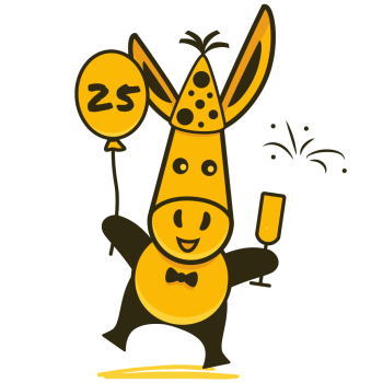 PEPE feiert 25 Jahre mit einem Glas Sekt und einem Ballon in den Händen.